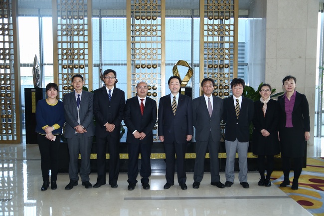 1492128014952892.jpg 与会人员合影.jpg