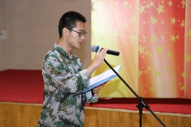 1504851870109826.jpg 学生代表魏文翔发言.jpg