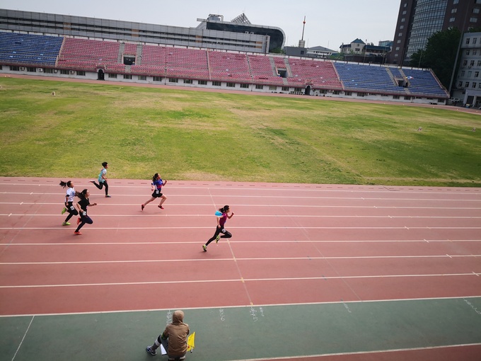 1556519983100756.jpg 赛场上顽强拼搏.jpg