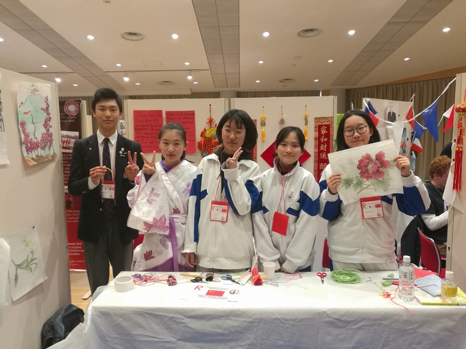 1519462227515009.jpg 这位加拿大学生懂汉语.jpg